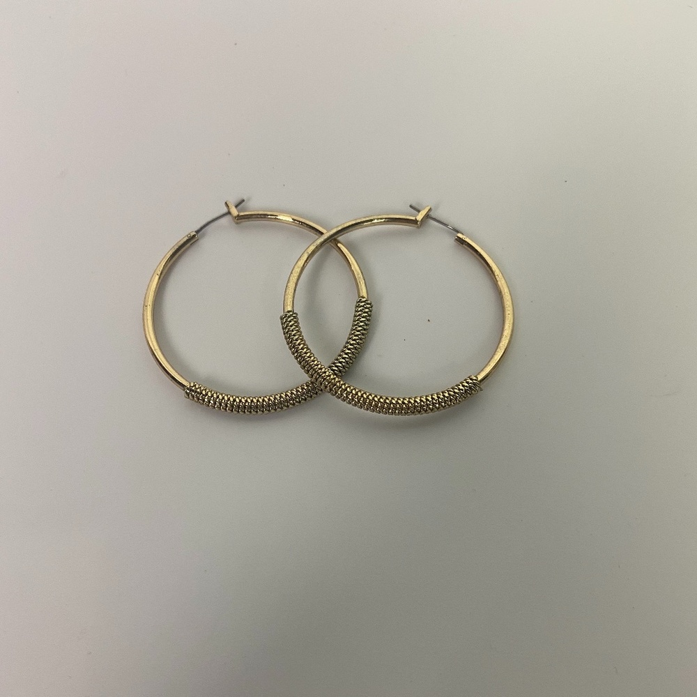 Women's Medium Size Gold Hoop Earrings